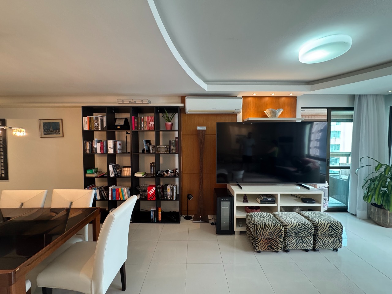 Apartamento à venda com 4 quartos – Centro