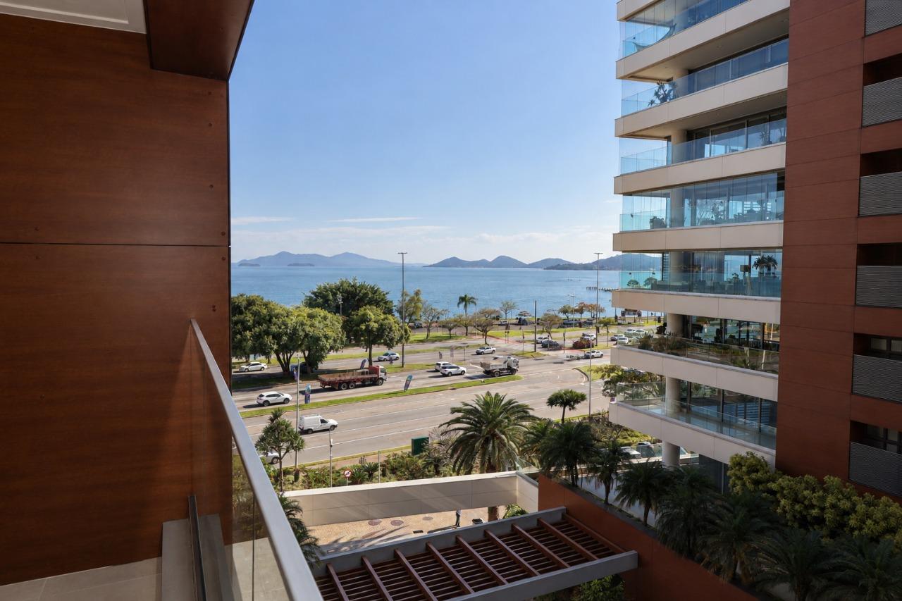 Apartamento à venda com 3 quartos – Agronômica