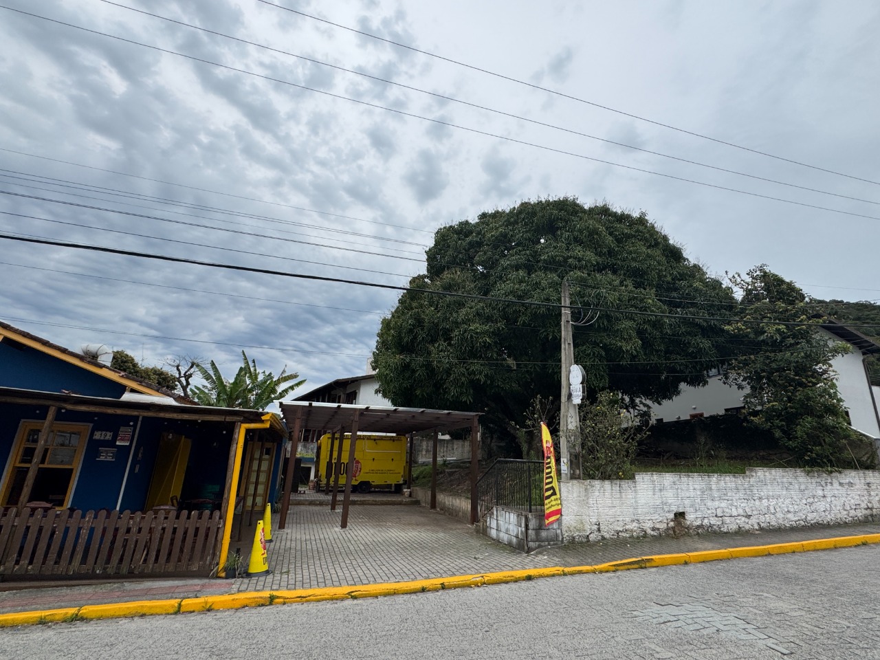 Terreno à venda – Sambaqui